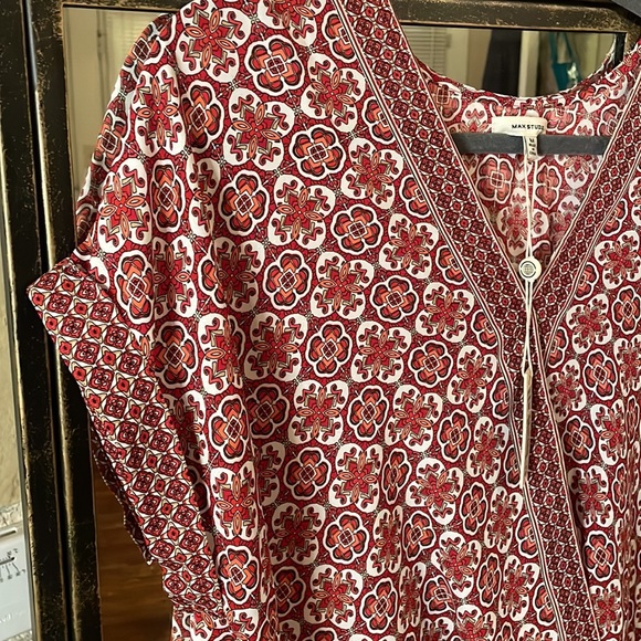 NWT Max Studio High Low Top - SZ M - Picture 4 of 5